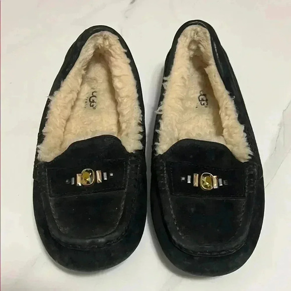 UGG Black Shearling Lined Loafers - Picture 1 of 4